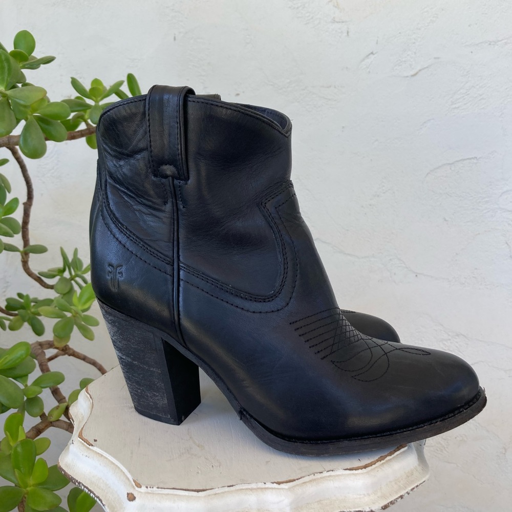 FRYE llana cowgirl ankle boots booties 8
